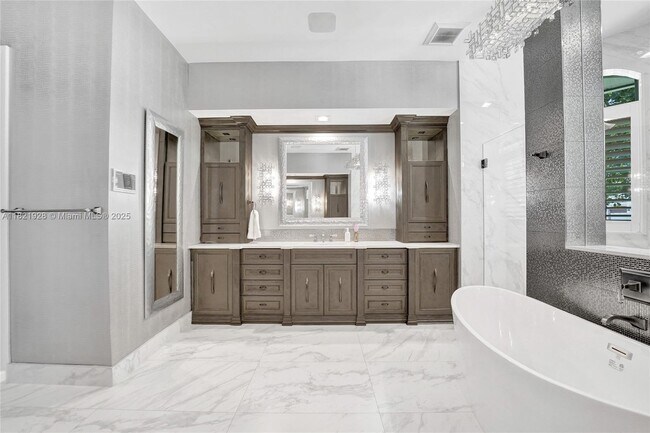 Building Photo - 2474 Provence Cir