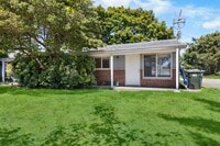 Building Photo - Cunningham Duplex