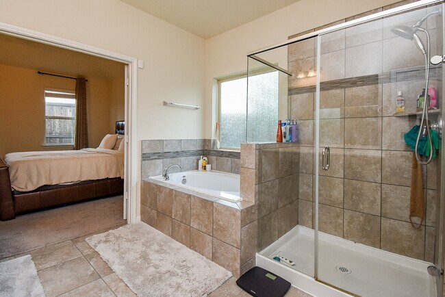 Building Photo - 12447 Girasole Ct