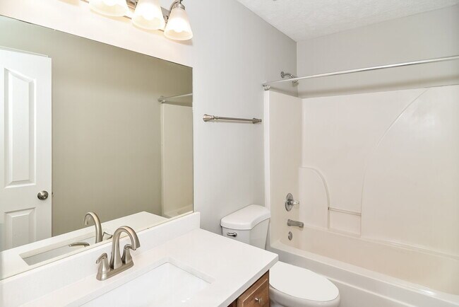 Building Photo - 247B Indian Park Dr