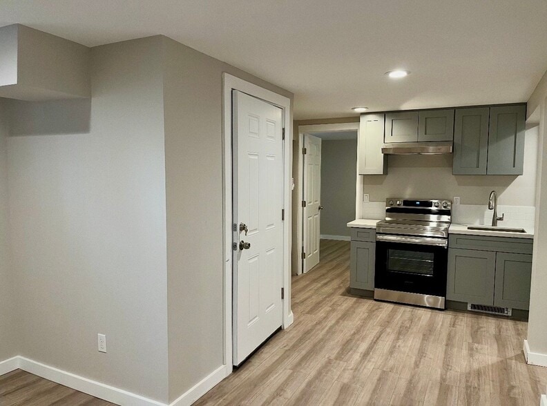 Building Photo - 551 NE 65th St