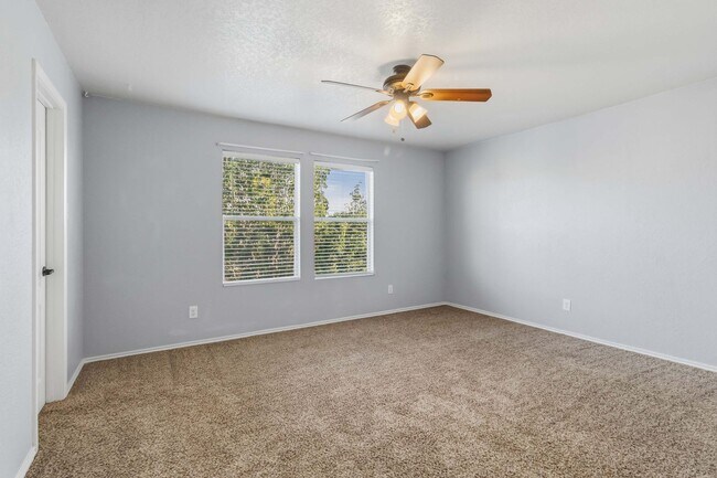 Building Photo - 1412 Prairie Rock
