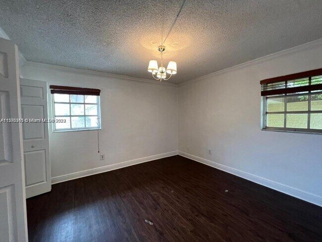 Building Photo - 8650 SW 109th Ave