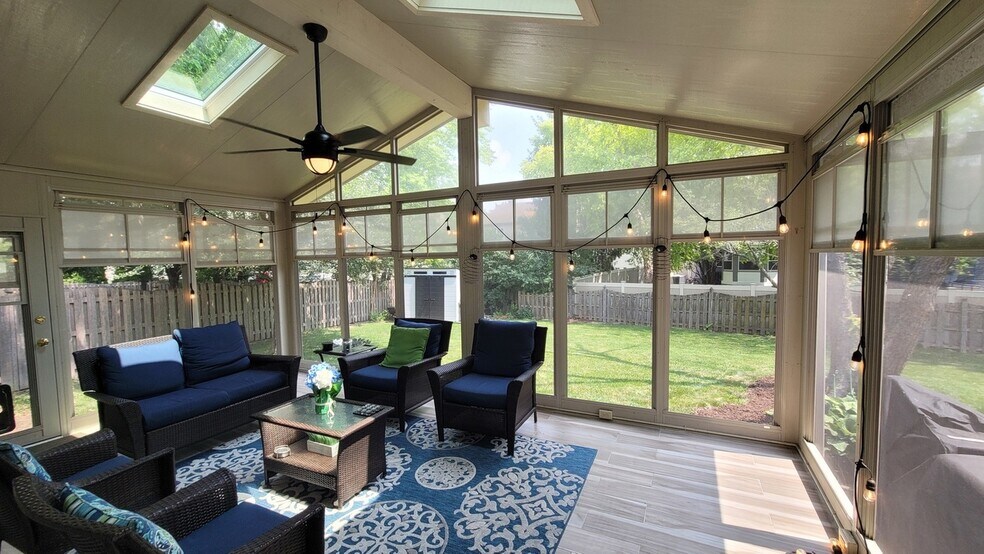 Building Photo - 3885 Thornberry Way