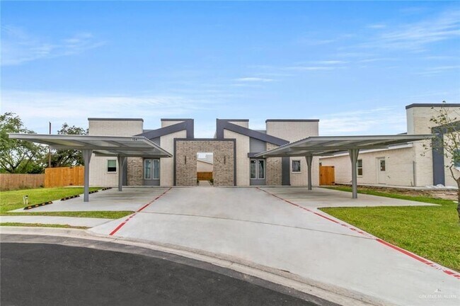 Primary Photo - 104 San Jose Dr
