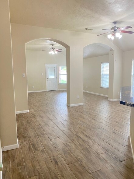 Building Photo - 17802 Oakridge Canyon Ln