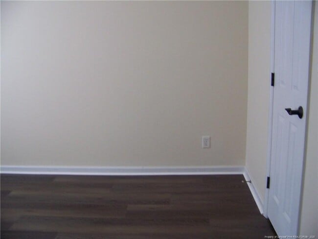 Building Photo - 513 Meadowland Ct
