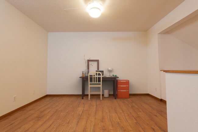 Building Photo - 895 Fraser Ln