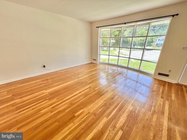 Building Photo - 986 Sherbrook Cir
