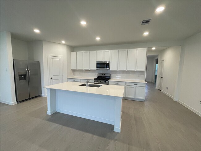 Building Photo - 16503 Texas Palmetto Wy