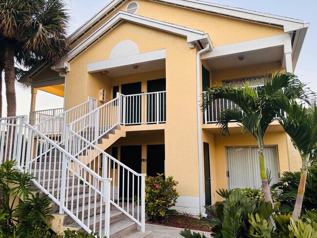 Building Photo - 6340 La Costa Dr