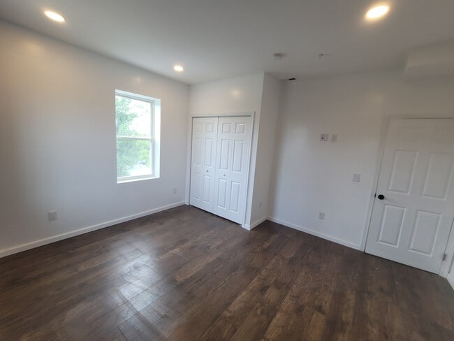 Building Photo - The Jefferson Apartment