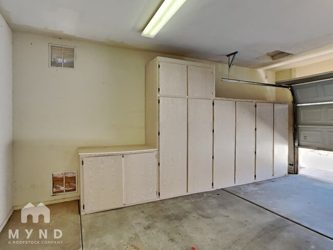 Building Photo - 3434 W Desert Bend Loop
