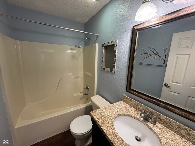 Building Photo - 4631 W Smith Valley Rd