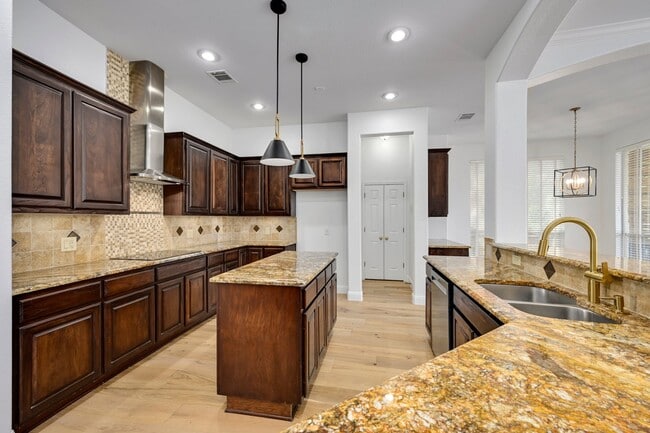 Building Photo - 12309 Pleasant Hill Ct