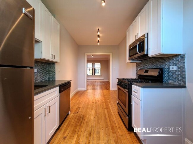 Building Photo - 0 bedroom in CHICAGO IL 60647
