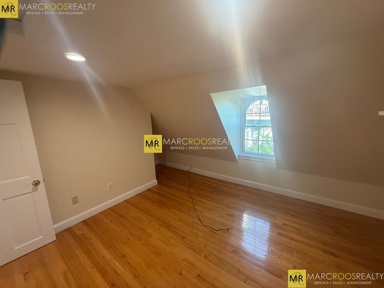 Building Photo - 5 Clarken Ct