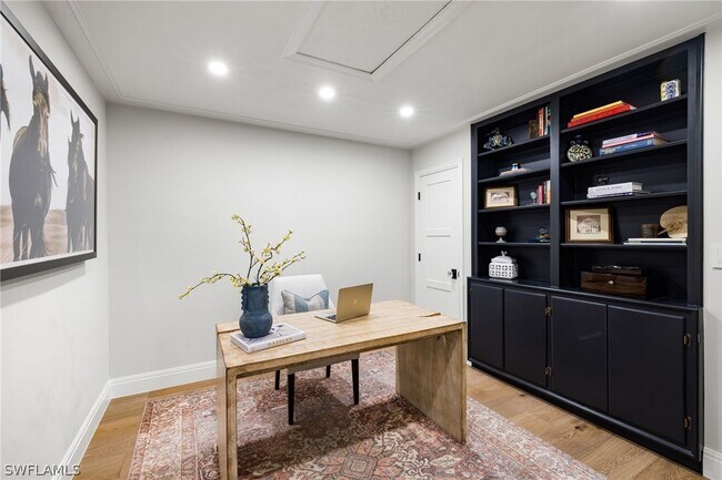 Building Photo - 3135 Riviera Dr