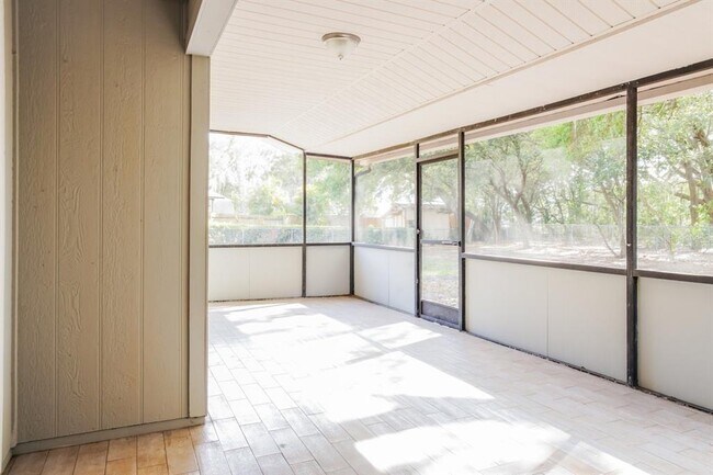 Building Photo - 8000 Krista Lynn Ct