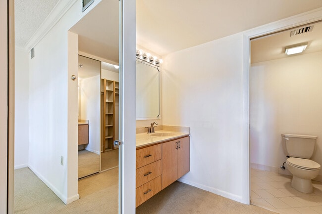 Building Photo - 1501 Marina Isle Way