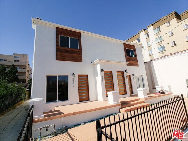 Building Photo - 2957 Francis Ave