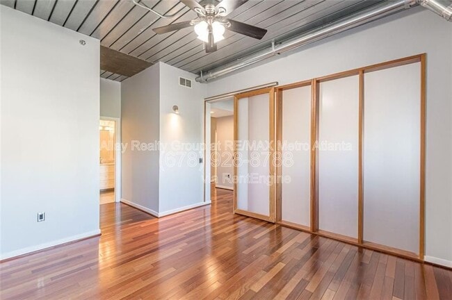 Building Photo - 620 Glen Iris Dr NE