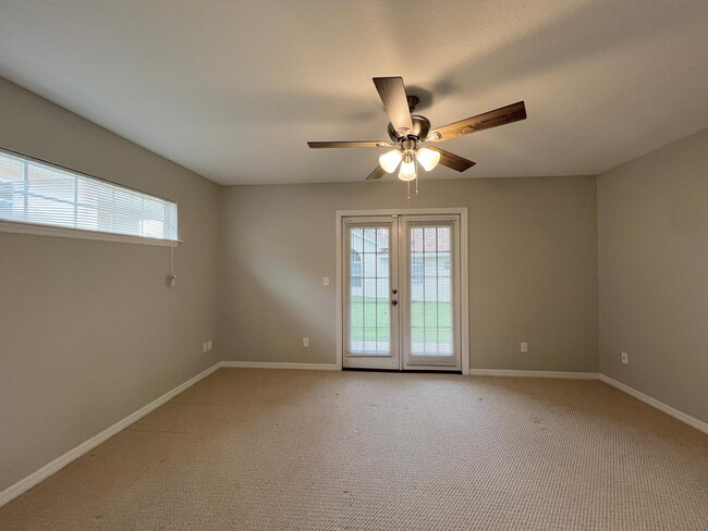 Building Photo - ***Beautiful Townhome Available in Woodland Villages