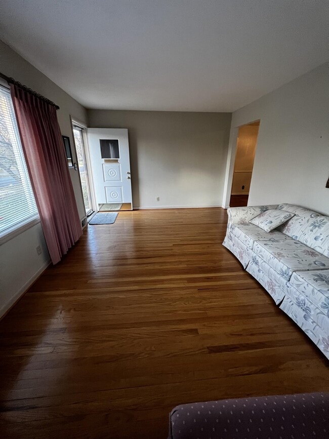 Building Photo - 4214 Blossomwood Dr