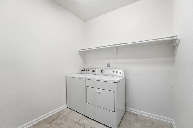 Building Photo - 20803 Oak Preserve Dr