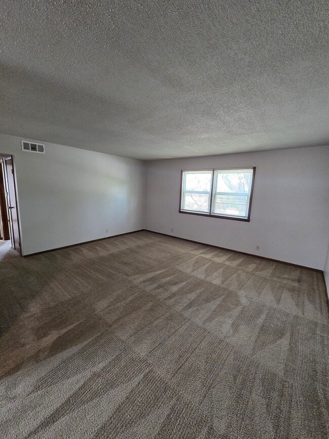 Building Photo - 509 Charleston Ave