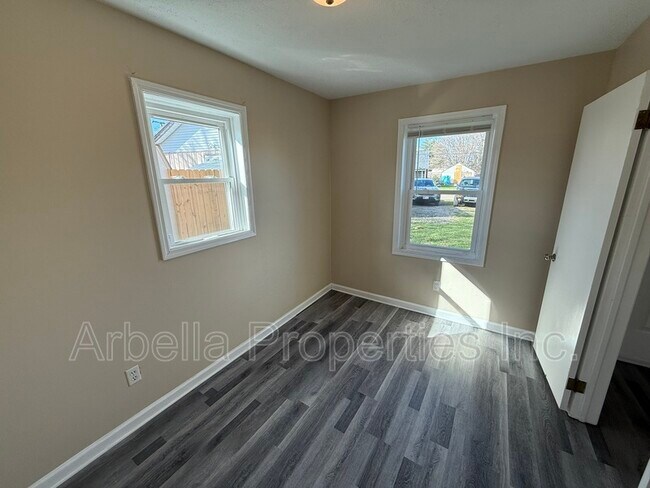 Building Photo - 1509 Fuller St