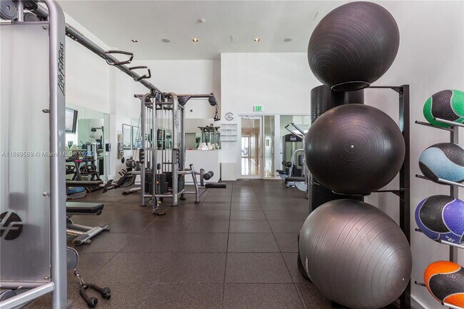 Building Photo - 1040 Biscayne Blvd