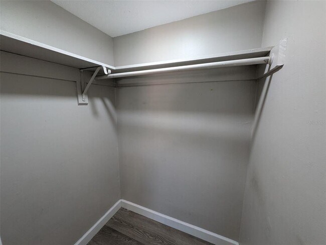 Building Photo - 562 Flemming Way