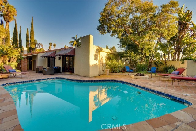 Building Photo - 31171 Paseo Acacia