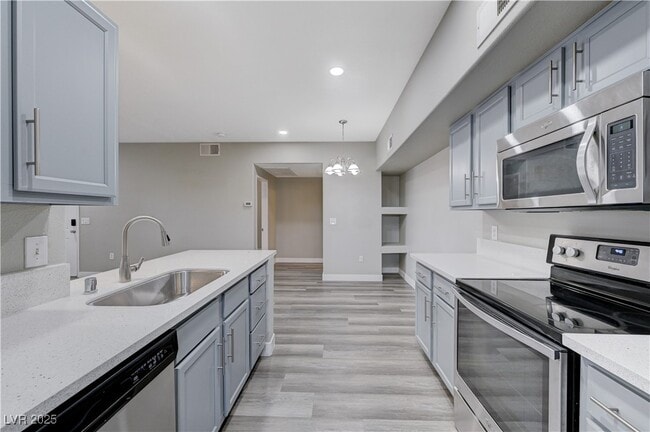 Building Photo - 2615 W Gary Ave