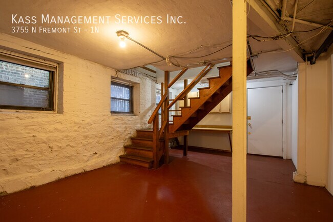 Building Photo - 3755 N Fremont St