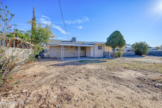 Building Photo - 6200 Palo Alto Ave