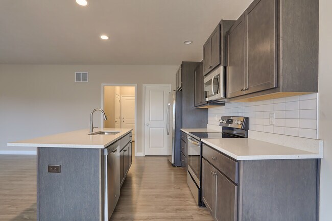 Building Photo - Summer Sage Condos