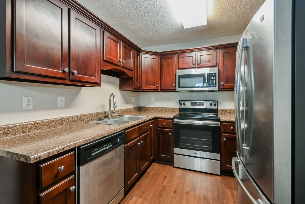 Building Photo - 87 Wren St