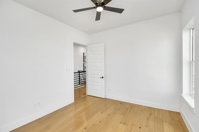 Building Photo - 1812 Lula St