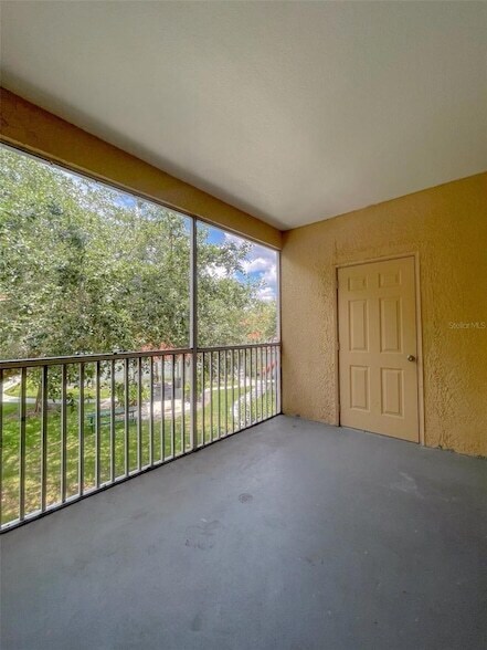 Building Photo - 18001 Richmond Pl Dr