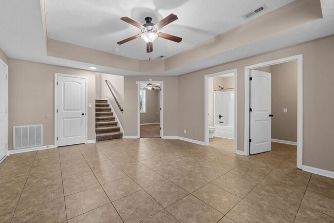 Building Photo - Four Bedroom with Pool in Fields of Northm...