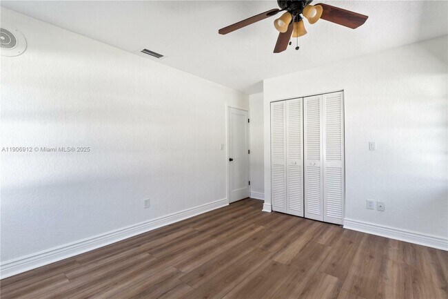 Building Photo - 21344 Escondido Way S