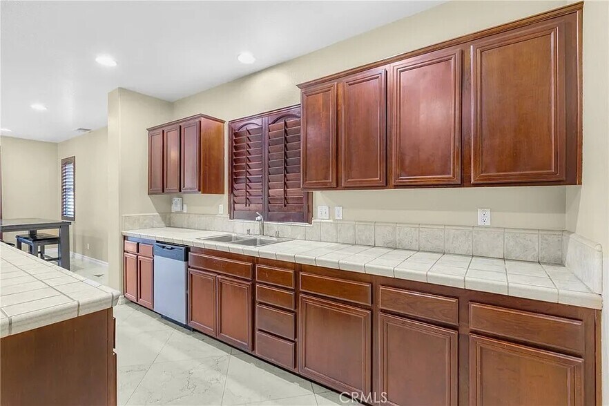 Building Photo - 1411 Scenic Ct