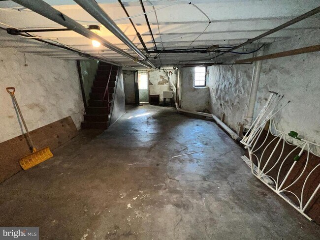 Building Photo - 4018 Dexter St