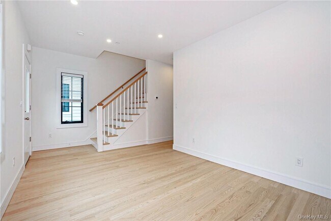 Building Photo - 59 Nelson Ave