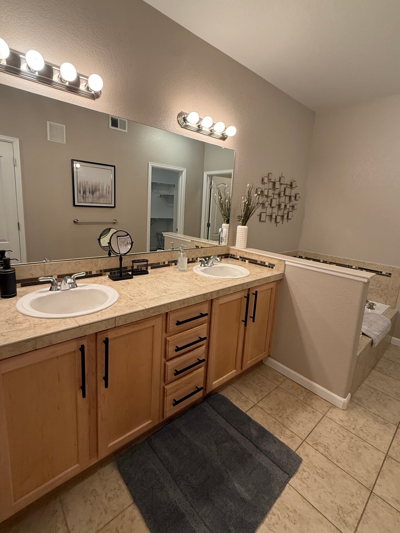 Primary Bathroom - 6253 Kilmer Loop