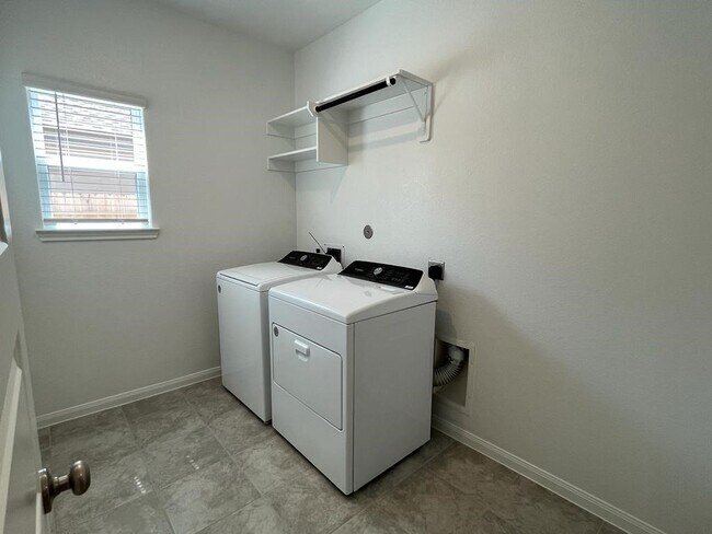 Building Photo - 13119 Everpine Trl