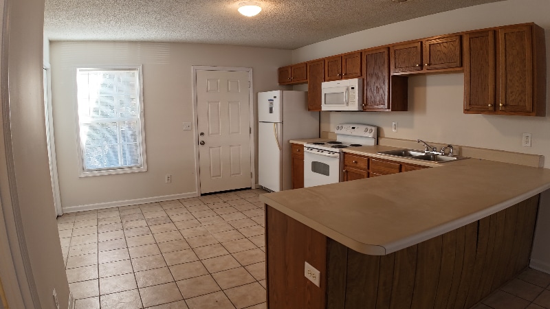 Building Photo - 221A Springfield Cir