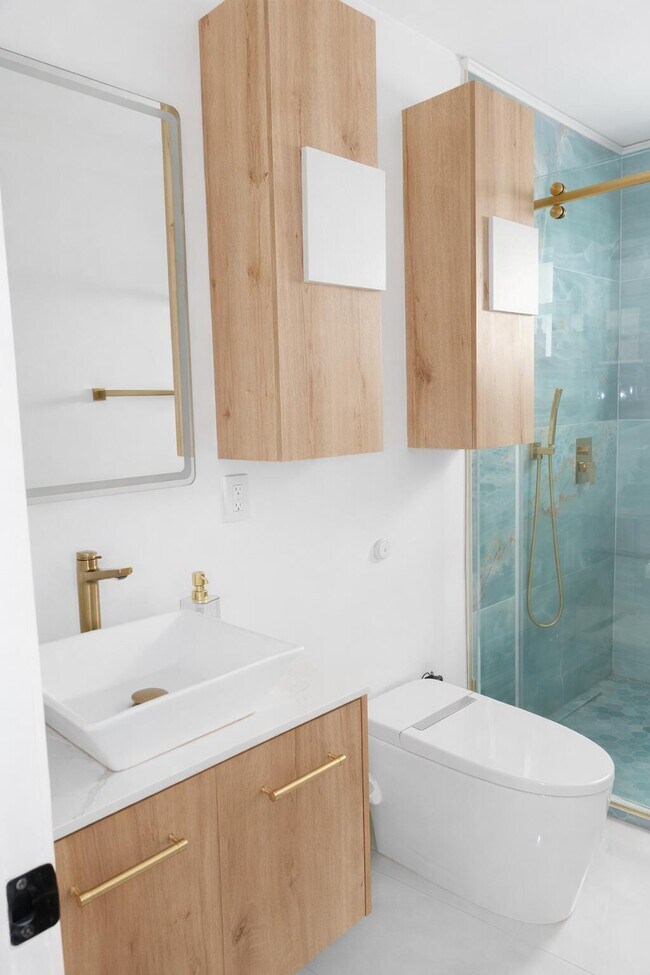 Building Photo - 1820 SW 36th Ave